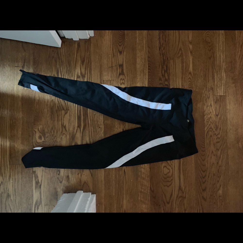 Peach workout leggings- brand new, medium